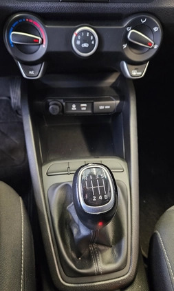 Kia Stonic cena 59900 przebieg: 91500, rok produkcji 2018 z Czersk małe 497
